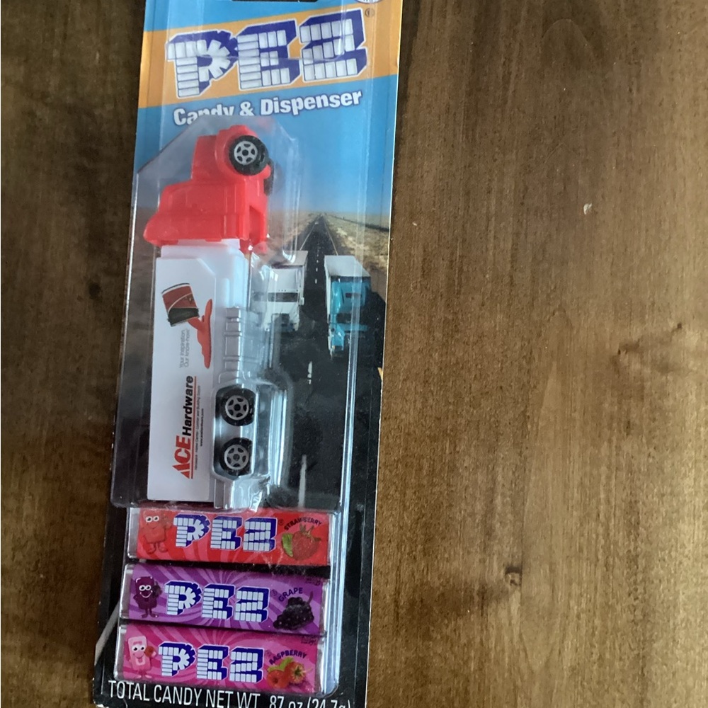 PEZ SUPER MARIO GIFT SET PLUS BONUS PEZ - Picture 5 of 8